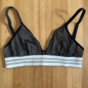 Women’s size (S) bras (bundle)
